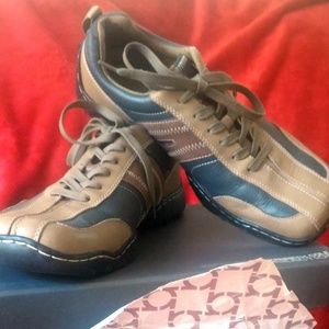 KENNETH COLE REACTION Fin-Nomenal Retro Sneakers